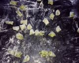 Foto del paso 2 de la receta: Ñoquis 🥔papas y espinacas 🍃