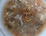 A picture of step 3 of Chicken and veg hot and sour soup.