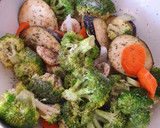 Foto del paso 2 de la receta: Vegetales salteados