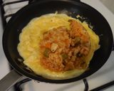 A picture of step 4 of Omurice (オムライス) Japanese Omelette Rice.