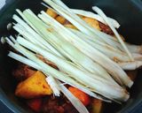 Hình bước làm 1 của món Mì Chũ Bò Kho