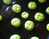 A picture of step 4 of Milkmaid cookies.