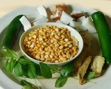 A picture of step 1 of Snake Gourd paal koottu (koottu with milk).