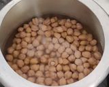 A picture of step 2 of Jain Chole Bhature.
