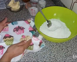 Foto del paso 2 de la receta: Medias lunas o Croissant masa casera / rellenos de dulce de leche