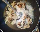 Foto langkah ke 6 dari resep Crispy Chicken Steak with Creamy Mushroom Sauce.