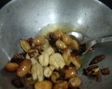 A picture of step 4 of Paalooda sweet Malabar drink.