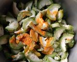 চিচিঙ্গা ভাজা (snake gourd fry recipe in bengali) রেসিপির ধাপ 2 ছবি