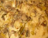 Foto del paso 5 de la receta: ÑOQUIS A LA CREMA DE HONGOS Y PUERRO CON VINO BLANCO