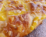 Foto del paso 8 de la receta: Coca de Sant Joan 2024 v2: De crema, naranja confitada, almendras y piñones