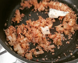 Foto del paso 4 de la receta: Tagliatelle en salsa de nueces y gorgonzola con pera
