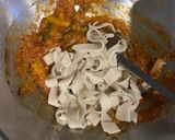 A picture of step 3 of Multi grain Fettuccini pasta.