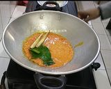 Foto langkah ke 4 dari resep Pepes Ikan Mas Isi Daun Singkong.