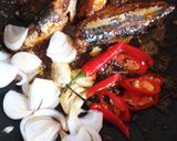Gambar langkah 3 resipi Ikan Sardin Goreng Kicap.