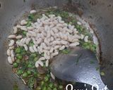 A picture of step 2 of White Rajma and Green Peas Sabzi.