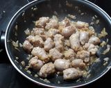 Foto del paso 3 de la receta Macarrones con salchichas caseras al romero
