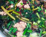 Hình bước làm 3 của món Canh rau dền thịt băm