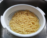 Foto del paso 1 de la receta: Espaguettis con salsa de verdura y huevo
