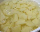 A picture of step 2 of Aloo ki Tarkari.