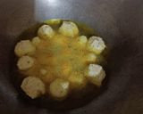 A picture of step 2 of Sambar Vada.