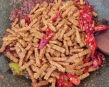Foto langkah ke 5 dari resep Kering Tempe dan Takir Klobot.