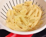 Gombás pestos penne gluténmentesen recept fázis 2 fotója