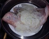 Hình bước làm 2 của món Cá hấp xì dầu