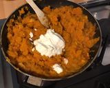 Une image de l'étape 12 de Citrouille joyeuse (purée de courge delica moretti,pommes de terre,lard,emmental,persil).