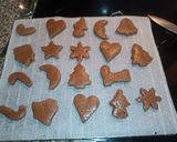 Foto del paso 4 de la receta: Galletitas navideñas de cacao sin mantequilla