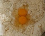 Foto del passaggio 5 della ricetta Sbriciolata pesche e amaretti