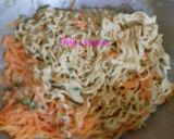 Foto langkah ke 9 dari resep Lontong mie isi ayam.