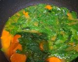 Foto langkah ke 4 dari resep Daun Katuk Masak Santan.