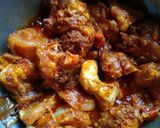 আলু দিয়ে চিকেনের ঝোল(alu diye chicken er jhol recipe in Bengali) রেসিপি ধাপ - 5 ছবি