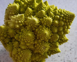Foto del paso 2 de la receta: Romanescu con patatas y alioli
