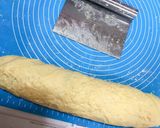 Foto langkah ke 8 dari resep No Knead Cinnamon Rolls with Cream Cheese Glaze.