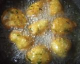 दही बड़े और प्लेन बड़े विथ टोमेटो सॉस (Dahi bade aur plain bade with tomato sauce recipe in hindi) रेसिपी चरण 4 फोटो