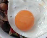 Koreai bibimbap jellegű rizstál recept fázis 4 fotója
