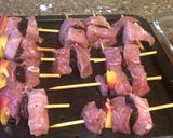 Foto del paso 3 de la receta: Brochetas de cerdo marinado dulce-picante (muy fácil)