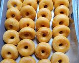 Foto langkah ke 6 dari resep Donat Ubi Kuning.