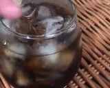 Gambar langkah 2 resipi Lime Squeeze Cola.