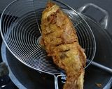 Foto langkah ke 2 dari resep Crispy Fish in Thai Sweet Chili Sauce.