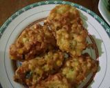 Foto langkah ke 4 dari resep Bakwan jagung praktis.