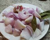 Foto del paso 2 de la receta Rabo de ternera estofado con cebolla, ajo, laurel y vino
