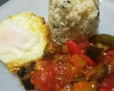 Foto del paso 7 de la receta: Pisto con arroz y huevo frito con "puntilla"