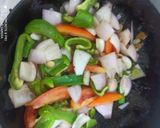 कोलंबी चिली (kolambi chilli recipe in marathi) रेसिपी स्टेप 4 फोटो 