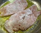 TEJSZÍNES-FOKHAGYMÁS CSIRKEMELL 🥘🧄 recept fázis 2 fotója