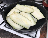 Foto del paso 1 de la receta: Lasaña de carne de carrillera de ternera espinacas y berenjena
