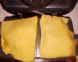 A picture of step 7 of Meat pie in tostar(sandwich maker).