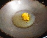 A picture of step 2 of Peas Fox nuts Curry.