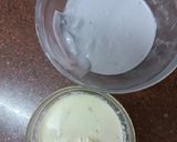 A picture of step 1 of Yogurt fruit salad.
